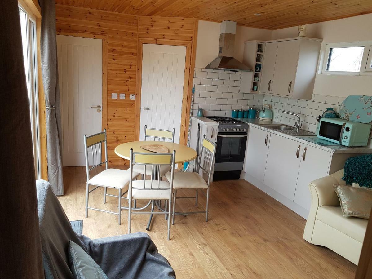 Acorn Camping And Caravan Park Llantwit Major Exterior photo