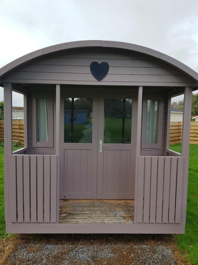 Acorn Camping And Caravan Park Llantwit Major Exterior photo
